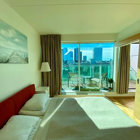Heart With A Sunny Rooftop Terrace Apartament *
